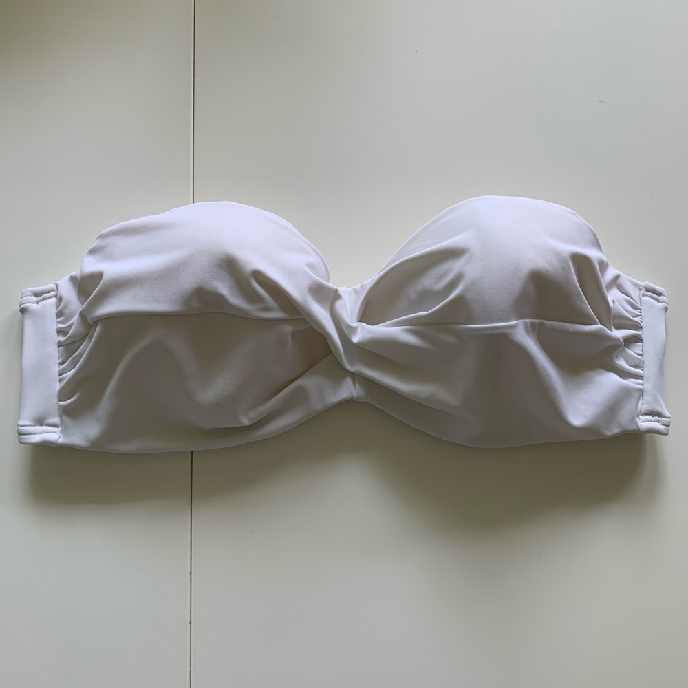 Victoria’s Secret Swim Strapless Bikini Top